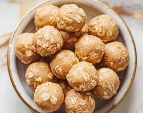 Homemade peanut butter dog treats for healthy dog snacks