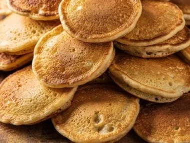 Homemade pancakes for dogs, easy recipe for dog treats
