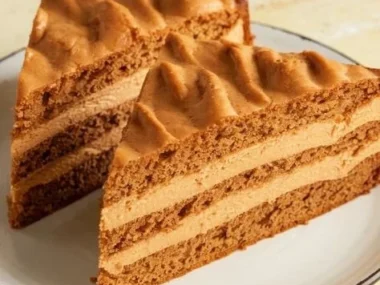 Dog-Friendly Peanut Butter Banana Cake for pets