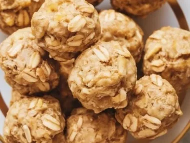 No-Bake Apple Cinnamon Dog Treats on a plate for pets