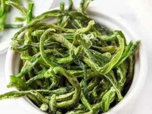 Dehydrated green beans for dogs, a healthy snack option.