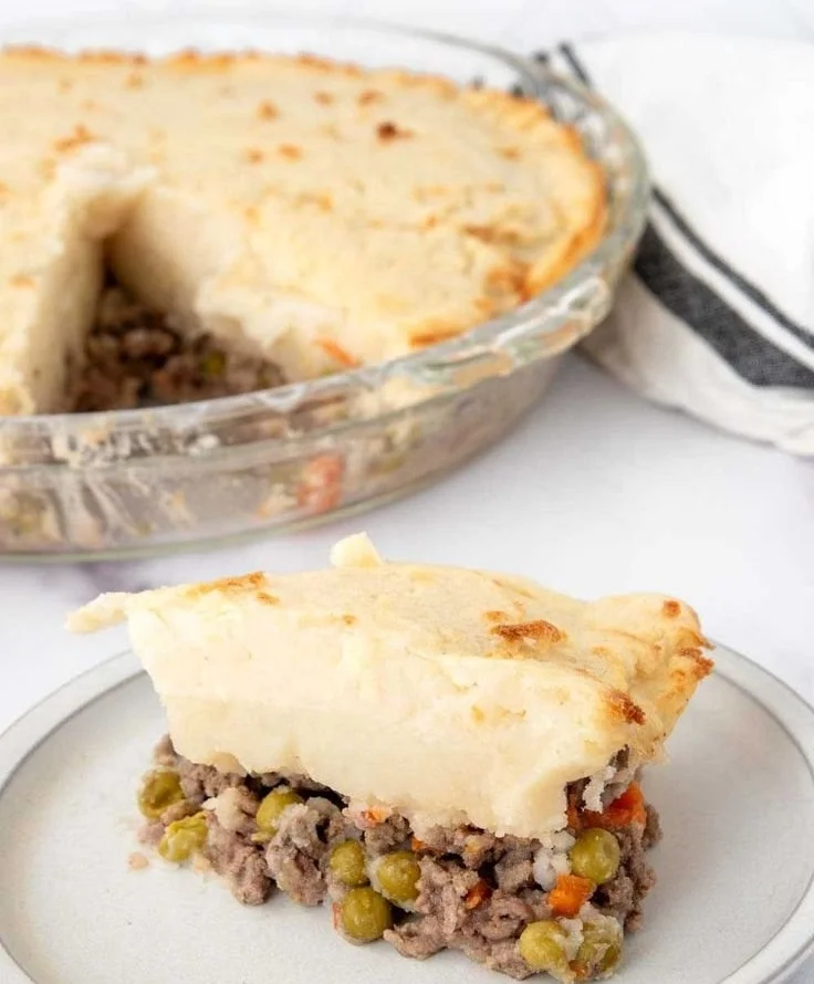 Homemade meat pie for dogs, nutritious and tasty treat for pets.