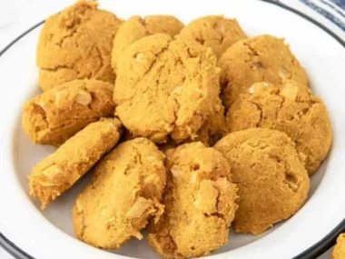 Homemade Pumpkin Apple Dog Treats for healthy dog snacks
