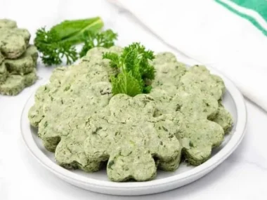 Delicious St. Patrick's Day dog treats for your furry friend