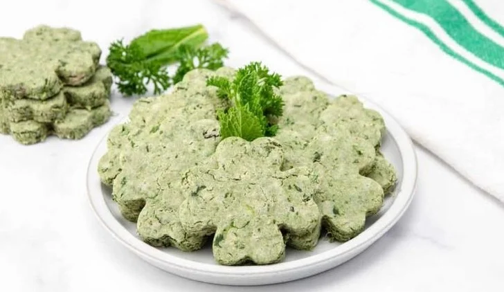 Delicious St. Patrick's Day dog treats for your furry friend